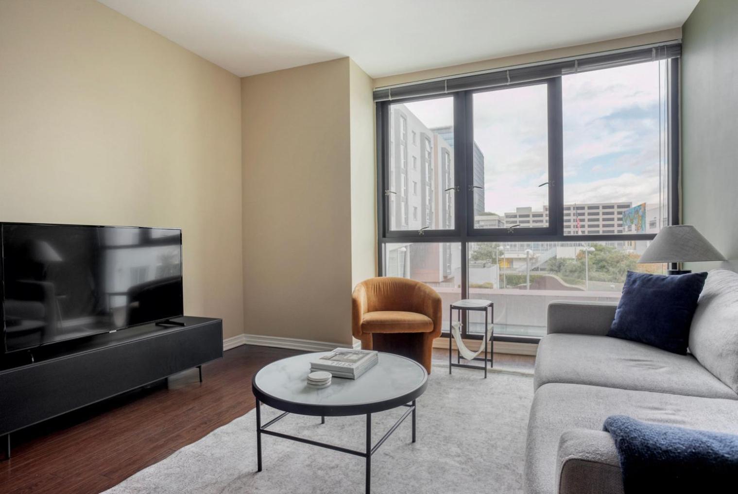 Apartamento Koreatown 1br W Gym Near Dining Wilshire Blvd Lax-1177 *